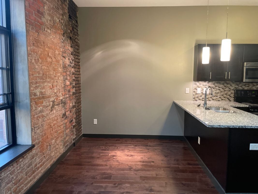 Building Photo - 110 Walton St