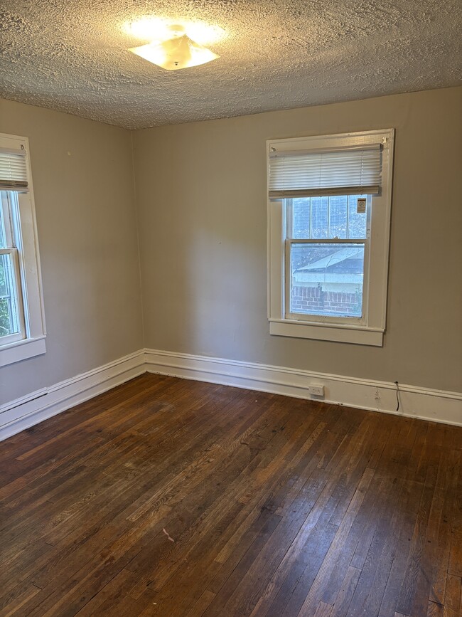 Building Photo - 2808 N Patterson Ave