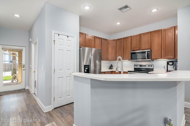 Building Photo - 206 Tin Roof Ave