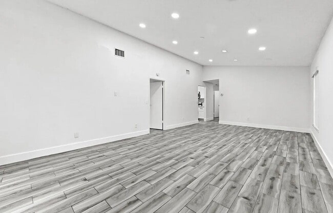 Building Photo - 1459 Summit Run Cir