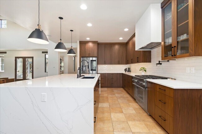 Building Photo - Resort Living in Desirable Eagle Idaho