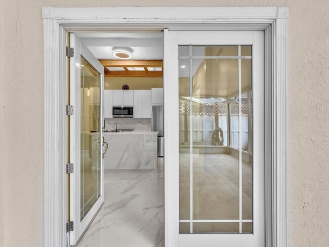 Building Photo - 12549 Woodmill Dr