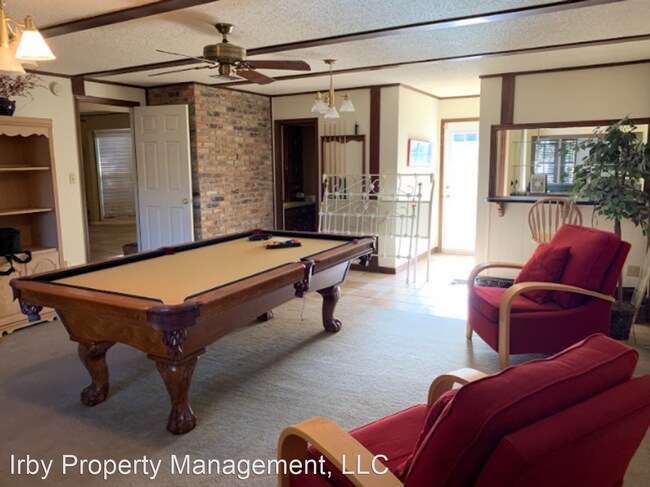 Primary Photo - 4 br, 3 bath House - 730 Oak Hill Ct
