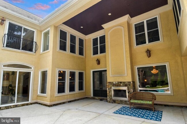 Building Photo - 7104 Old Dominion Dr
