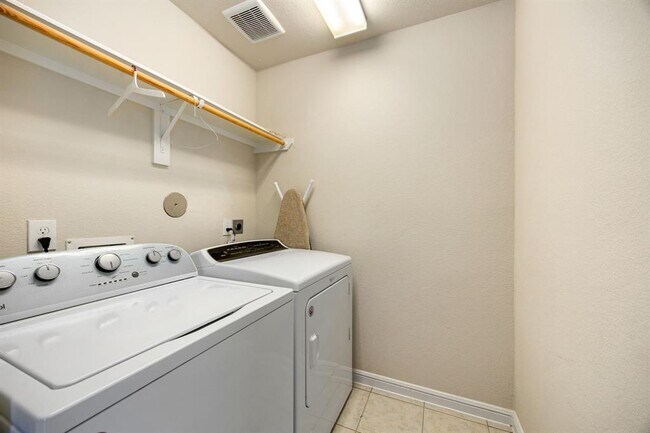 Building Photo - 8114 Peralta Valley Ct
