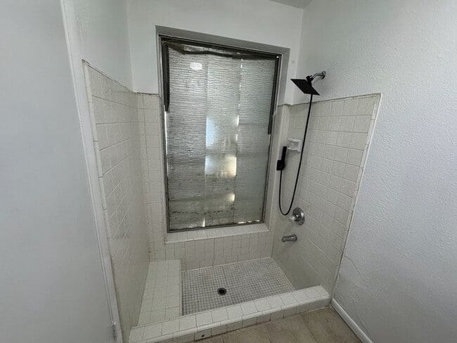 Building Photo - 5339 W Yucca St