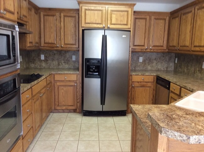 Building Photo - 1705 Tiffani Ln