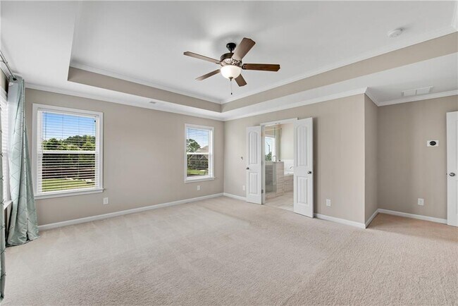 Building Photo - 185 Sierra Cir