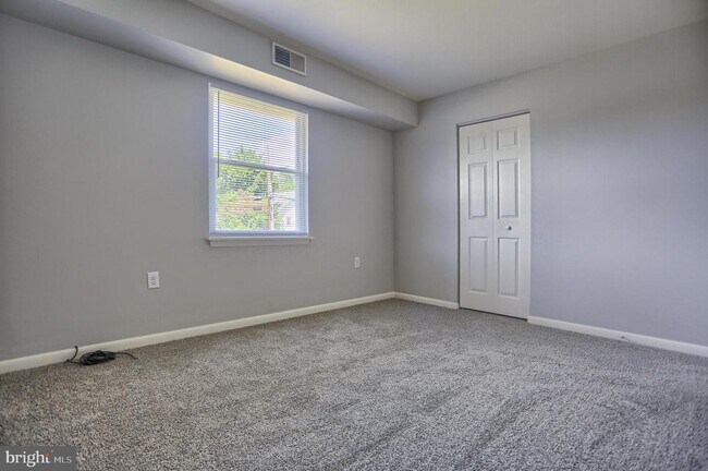 Building Photo - 1503 Blue Mountain Pkwy