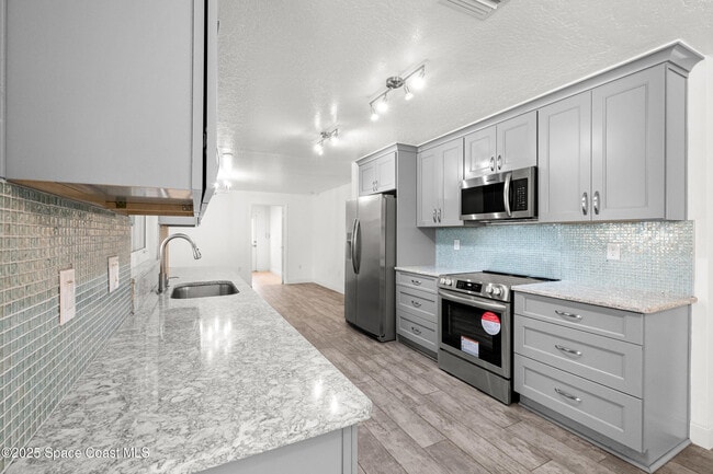 Building Photo - 1445 Mercury St