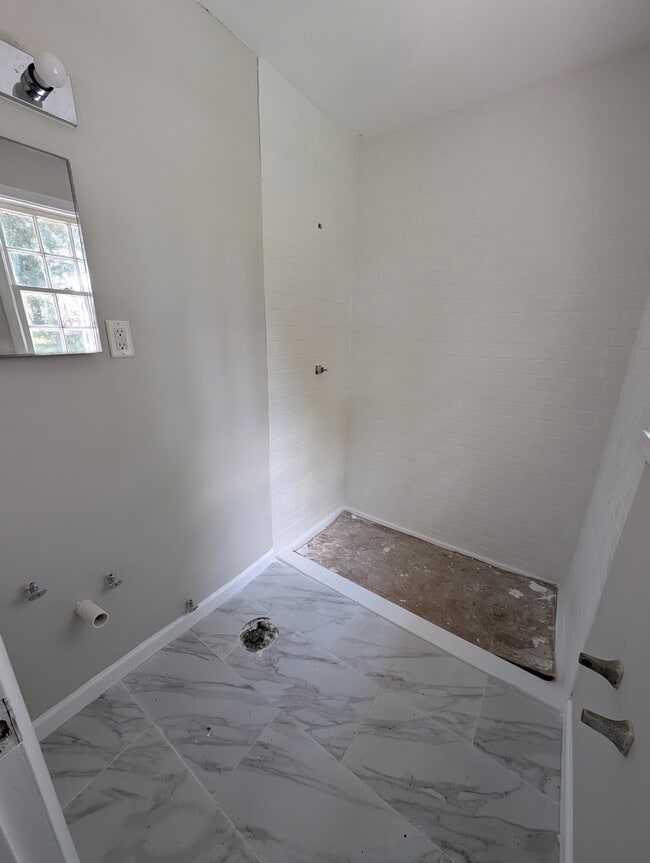 Building Photo - 3202 Asbury Ln