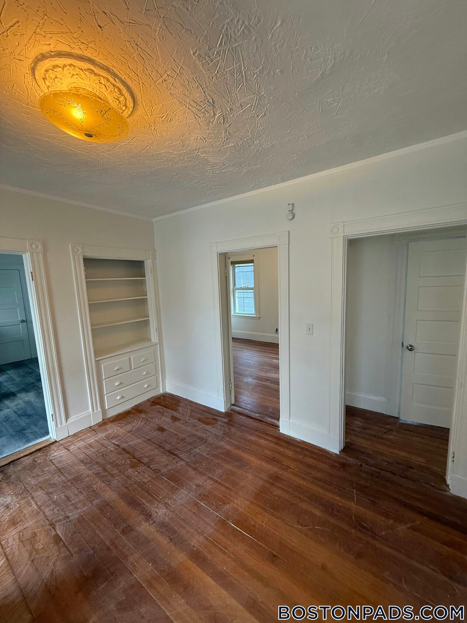 Building Photo - 33 Hancock St