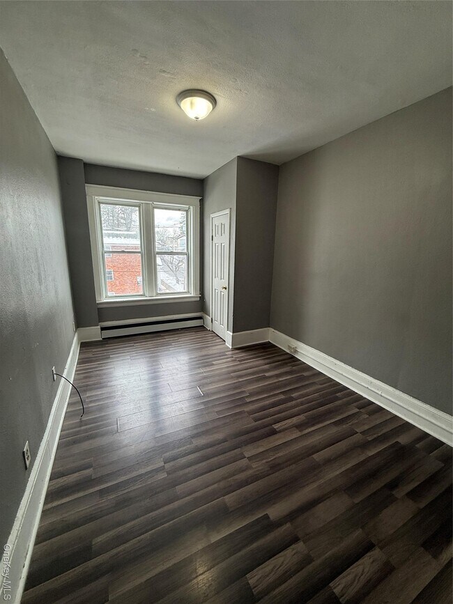 Building Photo - 60 Carroll St