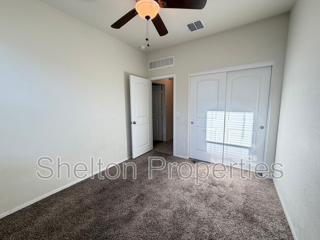 Building Photo - 25681 W Desert Dr