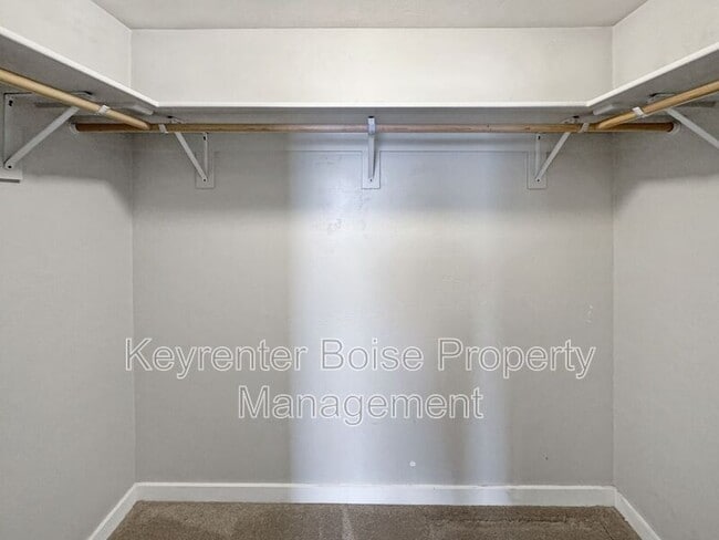 Building Photo - 4727 Arrowhead Way