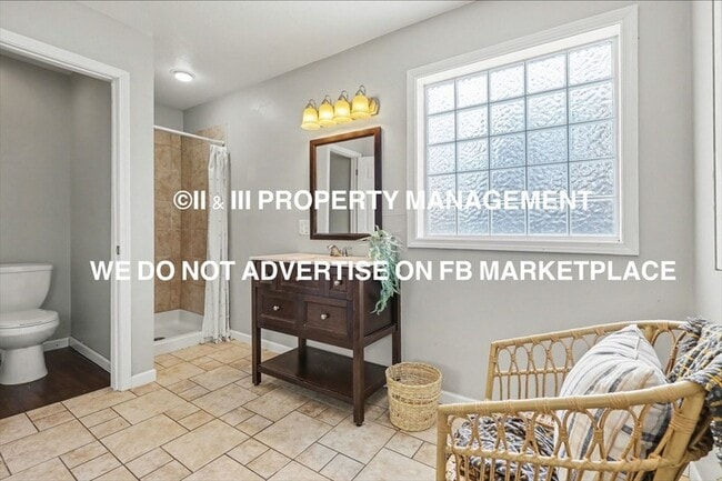 Building Photo - 2900 E Red Bridge Rd