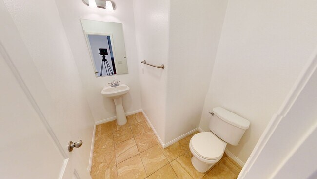 Building Photo - Available Now: Cozy 4 Bedroom 2.5 Bath Home in Rancho Cucamonga.