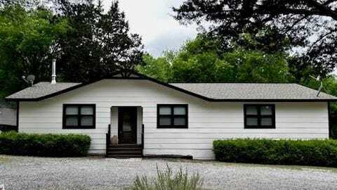 Building Photo - 126 Summer Pl Cir