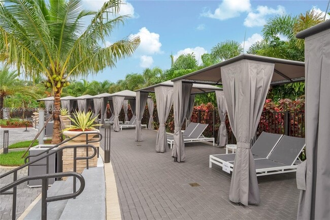 Building Photo - 8005 NW 104th Ave