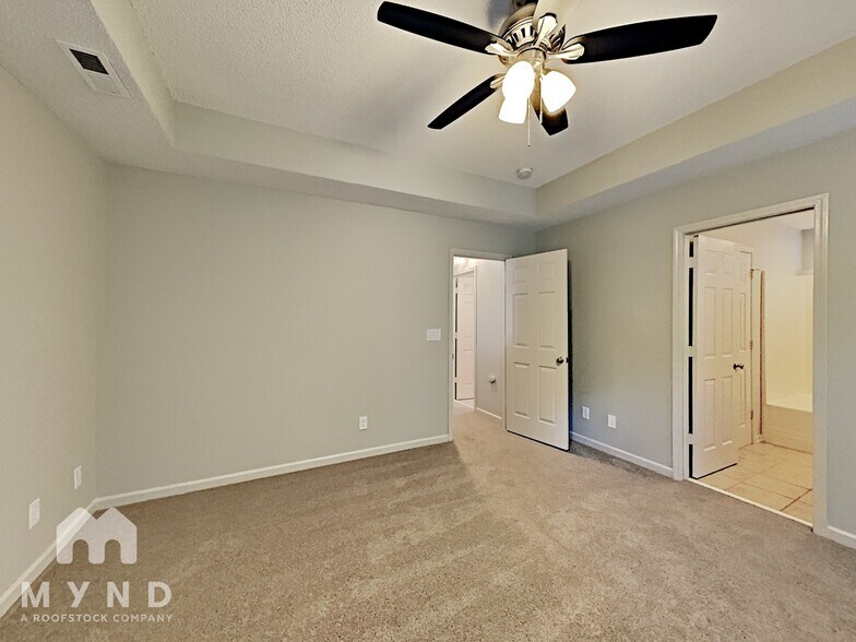 Building Photo - 8219 Braids Bend Ct