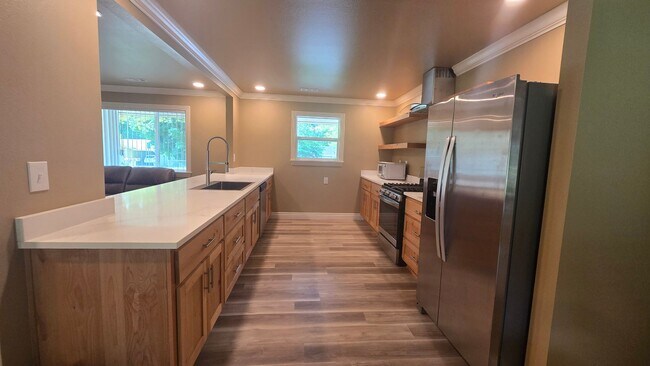 Building Photo - Remodeled  3-bedroom 2 bath Home in Fayett...