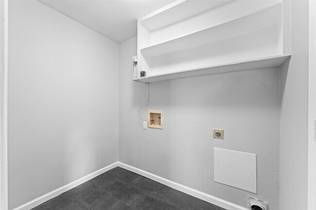 Building Photo - 1137 Via Balboa