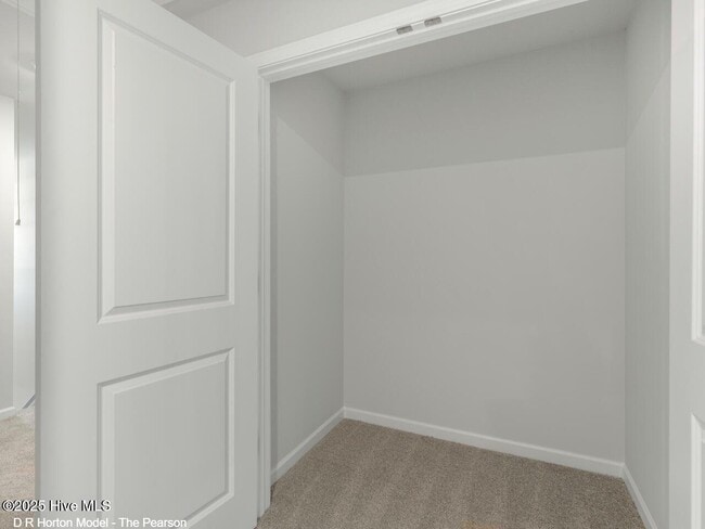 Building Photo - 117 S Grassland Rd