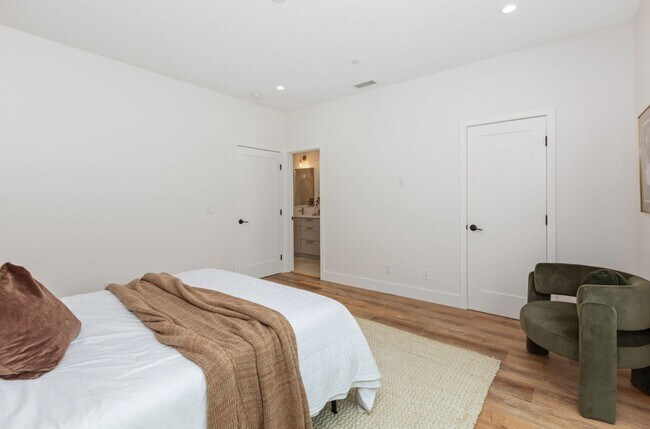 Building Photo - Long Term, Unfurnished Rental in Imperial Beach