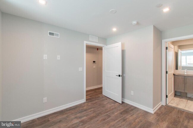 Building Photo - 1616 Kater St