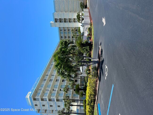 Building Photo - 1050 N Atlantic Ave