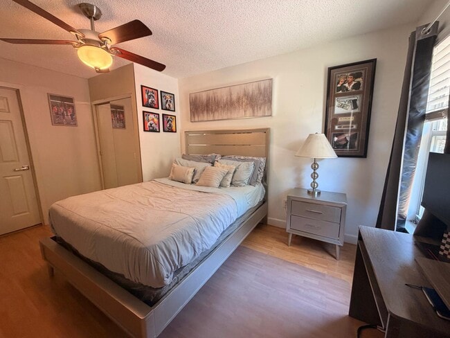 Building Photo - 1902 SW Aladdin St