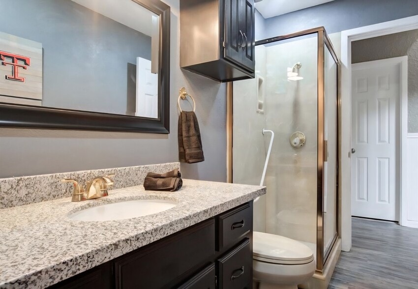 Building Photo - 306 Vale Ave