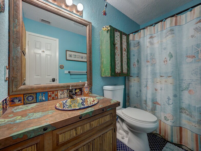 Building Photo - 15209 Leeward Dr