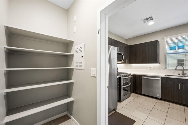 Building Photo - Affinity Rental