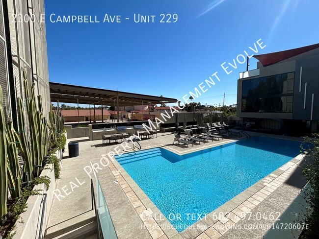 Building Photo - Luxurious Living In This High-end Condo! *...