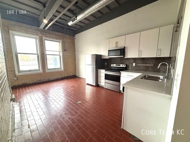 Primary Photo - 1180 E 30th St