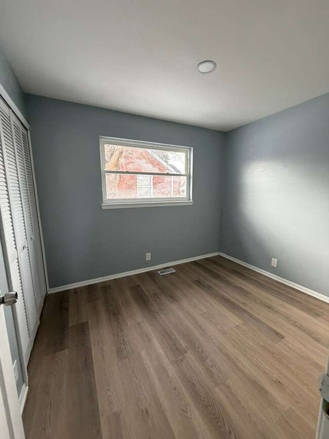 Building Photo - 11454 Sanford Ave