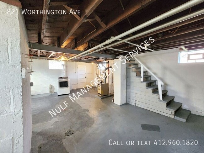 Building Photo - 821 Worthington Ave