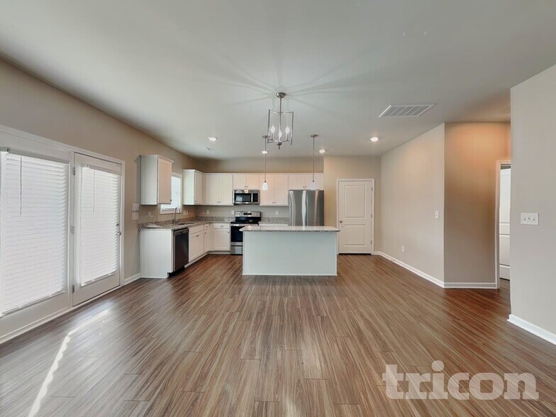 Building Photo - 265 Frst Mdw Ln