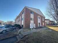Building Photo - 2119 Arbor St