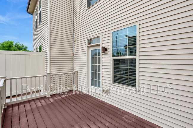 Building Photo - 133 S Macon St.