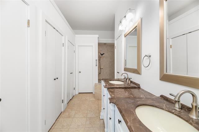 Building Photo - 4242 N Capistrano Dr