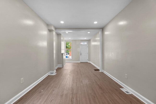 Building Photo - 434 N Patterson Park Ave