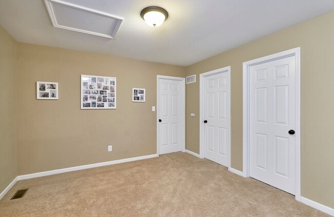 Building Photo - Executive Lease Opportunity - 4 Bed 3 Bath