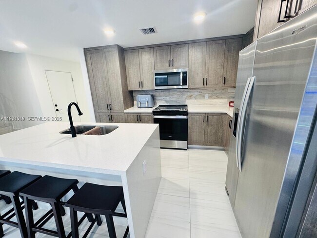 Building Photo - 1312 NW 3rd St