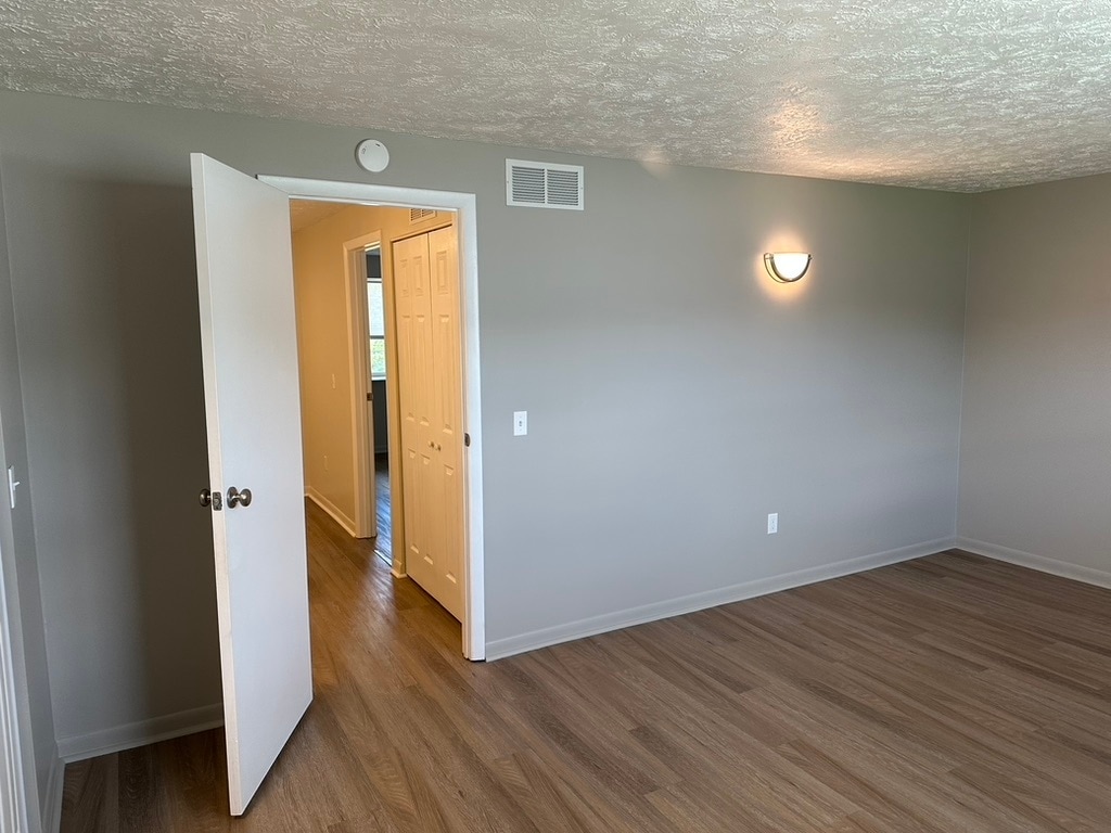 Building Photo - 54 Willowick Dr