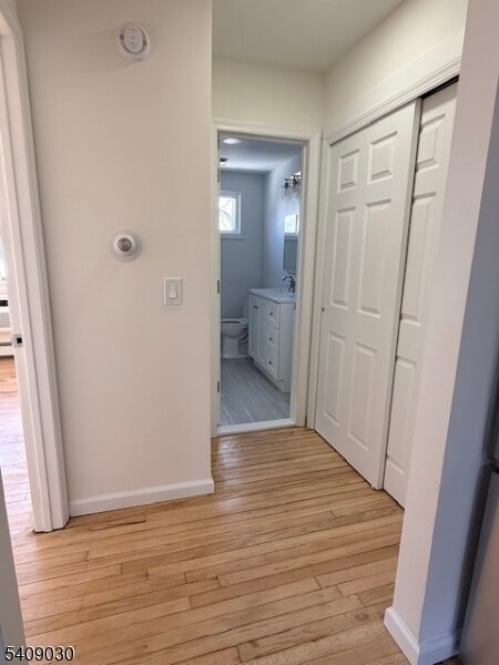 Building Photo - 114 N Beverwyck Rd