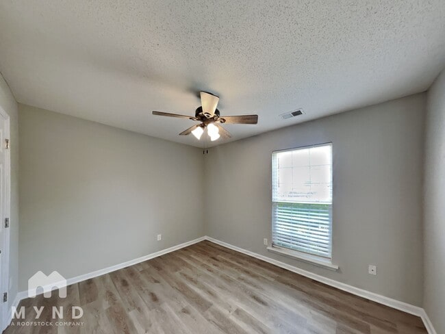 Building Photo - 2706 Dry Well Cove