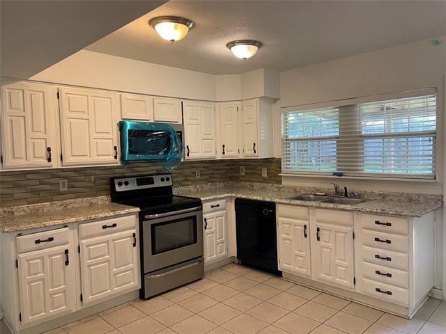Building Photo - 2706 Treeview Dr