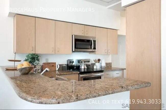 Building Photo - 655 Columbia St